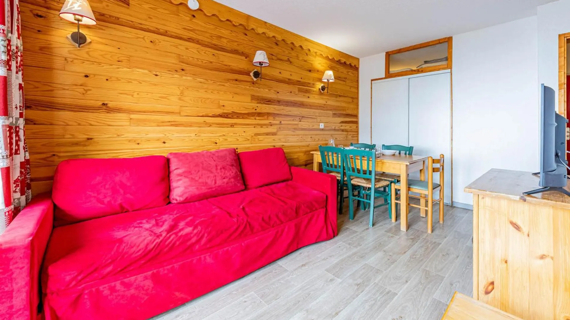 T3 Cosy Pour 6 Pers Avec Balcon, Saint-Francois-Longchamp - Fr-1-807-1 Apartment